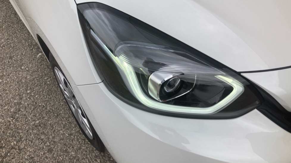 Honda Jazz 1.5 i-MMD Hybrid SE 5dr eCVT Hybrid Hatchback - Image 30