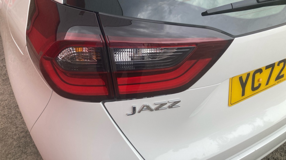 Honda Jazz 1.5 i-MMD Hybrid SE 5dr eCVT Hybrid Hatchback - Image 32
