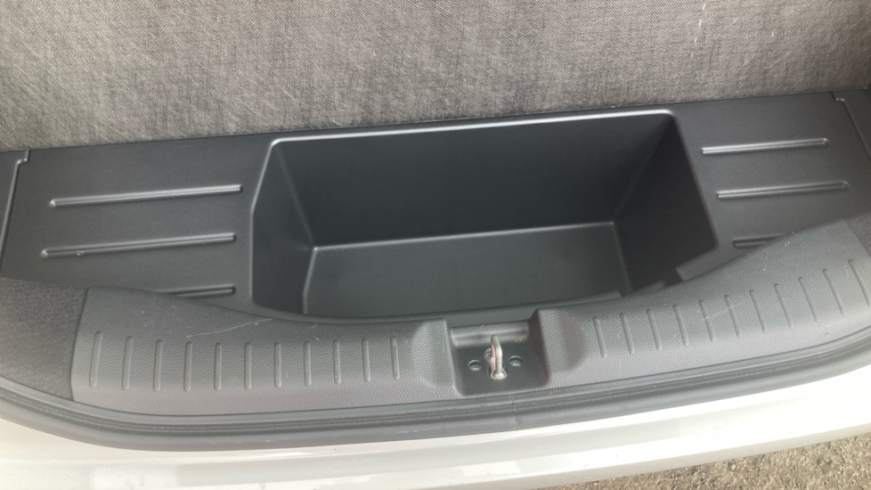 Honda Jazz 1.5 i-MMD Hybrid SE 5dr eCVT Hybrid Hatchback - Image 35
