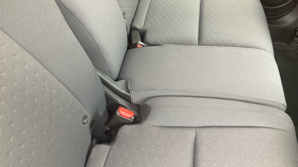 Honda Jazz 1.5 i-MMD Hybrid SE 5dr eCVT Hybrid Hatchback - Image 36