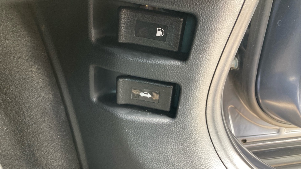 Honda HR-V 1.5 eHEV Elegance 5dr CVT Hybrid Hatchback - Image 22