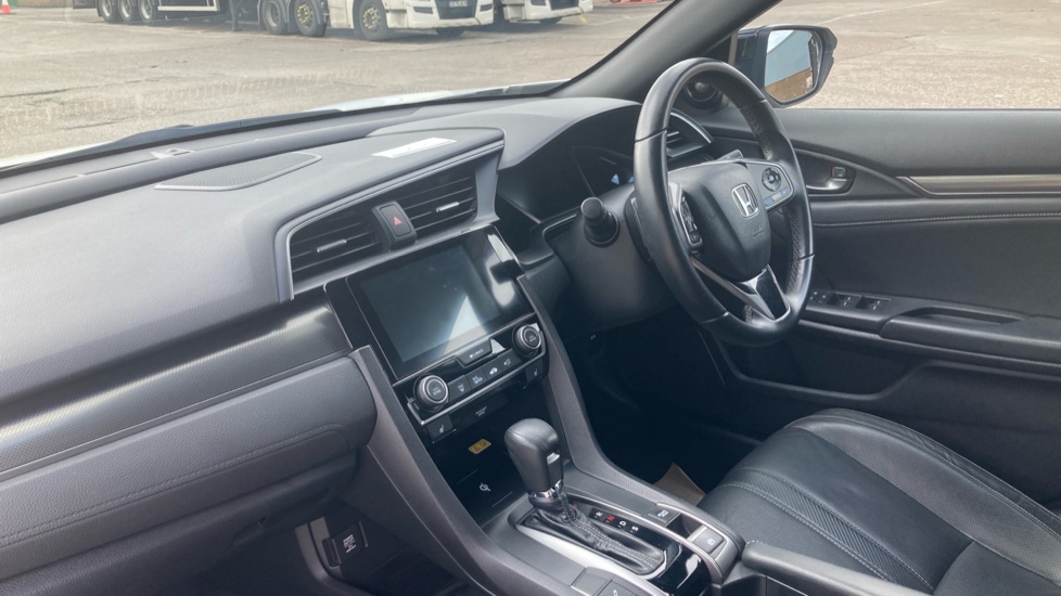 Honda Civic 1.5 VTEC Turbo Prestige 5dr CVT Petrol Hatchback - Image 2