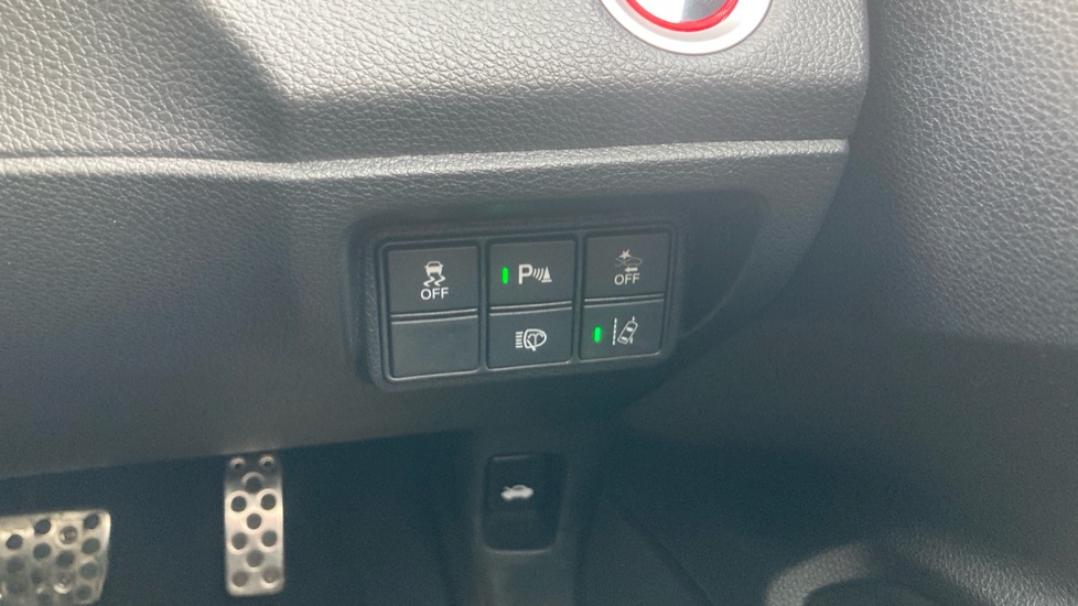 Honda Civic 1.5 VTEC Turbo Prestige 5dr CVT Petrol Hatchback - Image 30