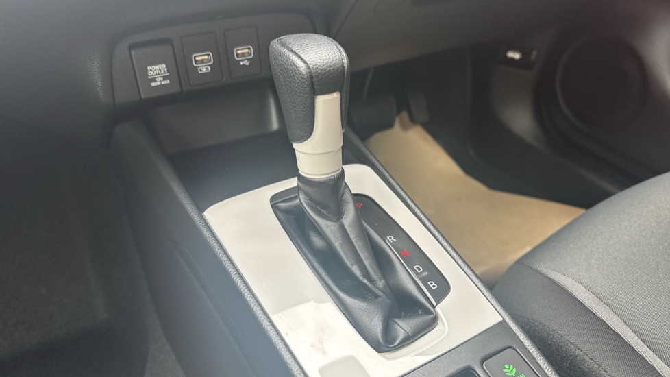Honda Jazz 1.5 i-MMD Hybrid Elegance 5dr eCVT Hybrid Hatchback - Image 18