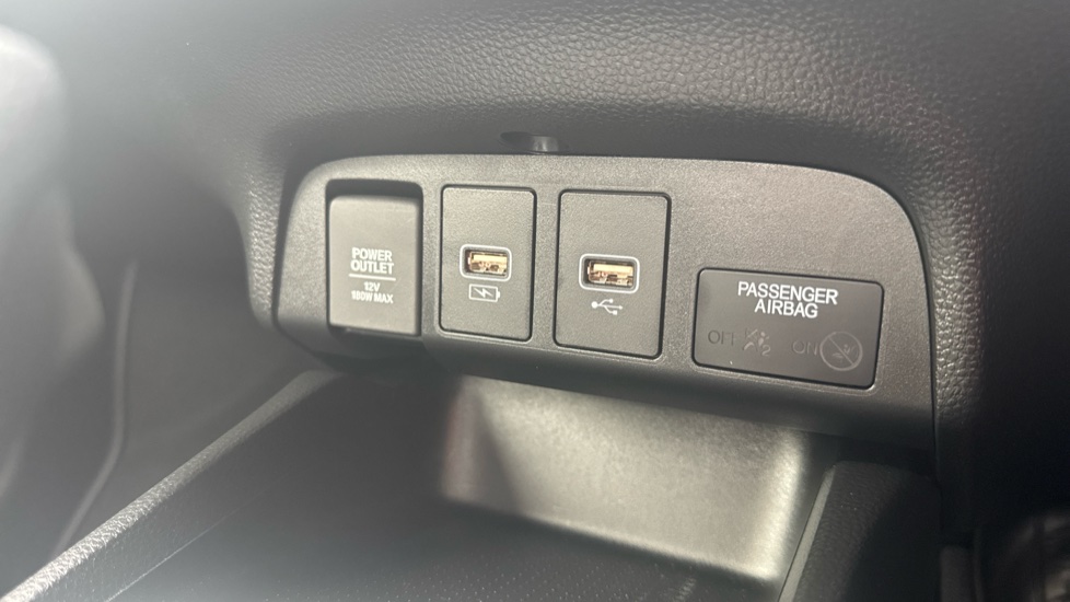 Honda Jazz 1.5 i-MMD Hybrid Elegance 5dr eCVT Hybrid Hatchback - Image 28