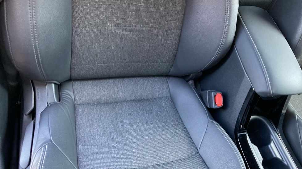 Toyota Corolla 1.8 VVT-i Hybrid Design 5dr CVT Hybrid Hatchback - Image 14