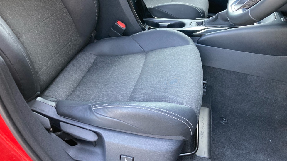 Toyota Corolla 1.8 VVT-i Hybrid Design 5dr CVT Hybrid Hatchback - Image 17