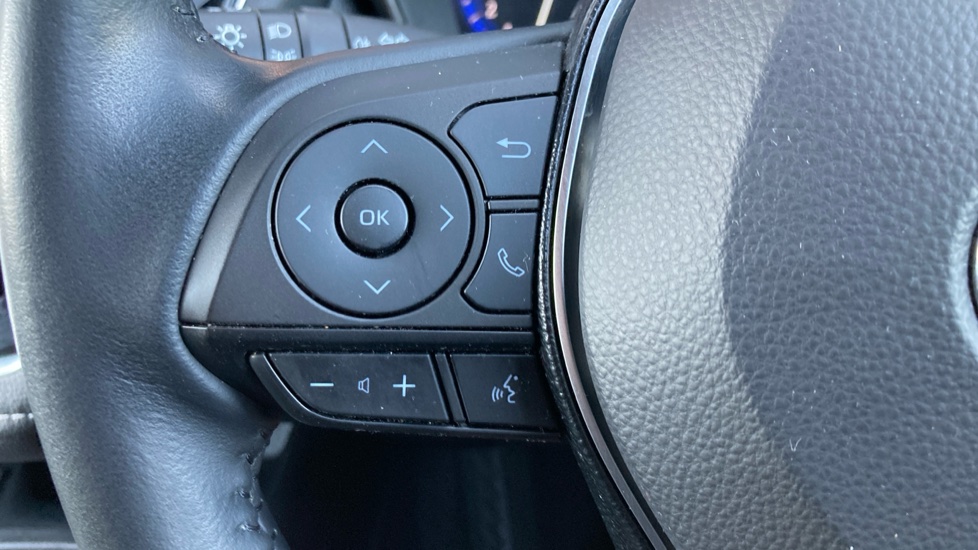Toyota Corolla 1.8 VVT-i Hybrid Design 5dr CVT Hybrid Hatchback - Image 38