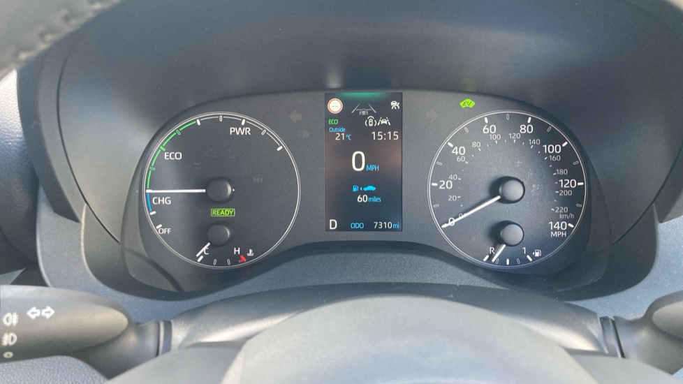 Toyota Yaris 1.5 Hybrid Icon 5dr CVT Hybrid Hatchback - Image 11