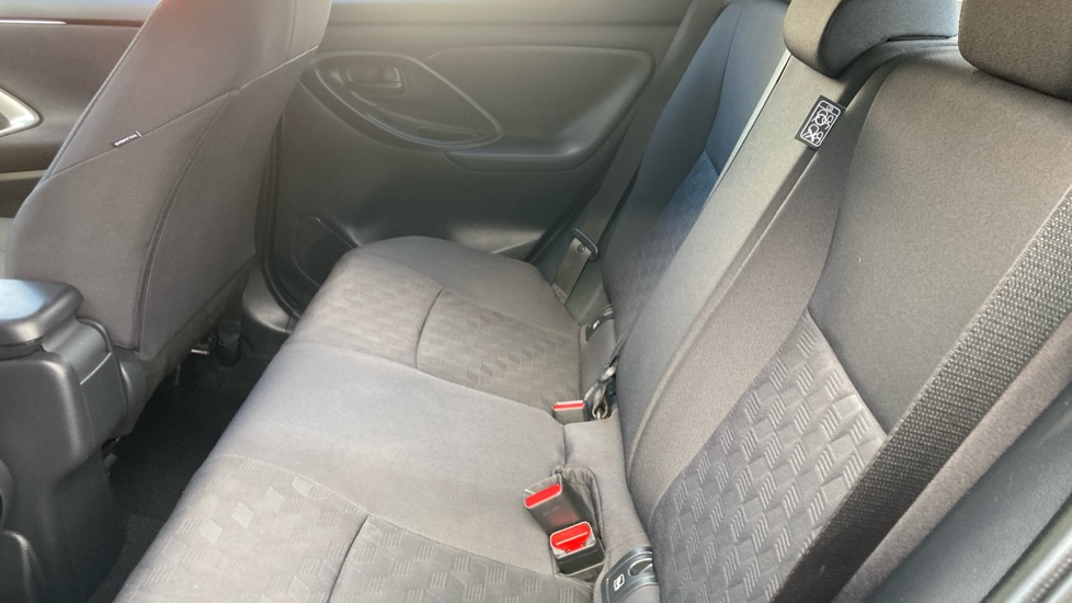 Toyota Yaris 1.5 Hybrid Icon 5dr CVT Hybrid Hatchback - Image 15