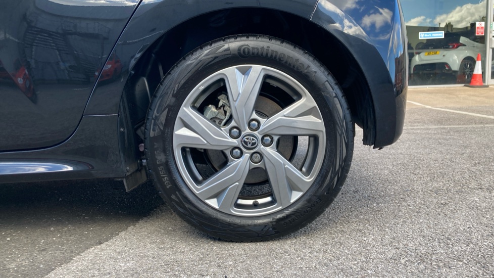 Toyota Yaris 1.5 Hybrid Icon 5dr CVT Hybrid Hatchback - Image 25