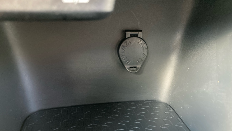 Toyota Yaris 1.5 Hybrid Icon 5dr CVT Hybrid Hatchback - Image 33