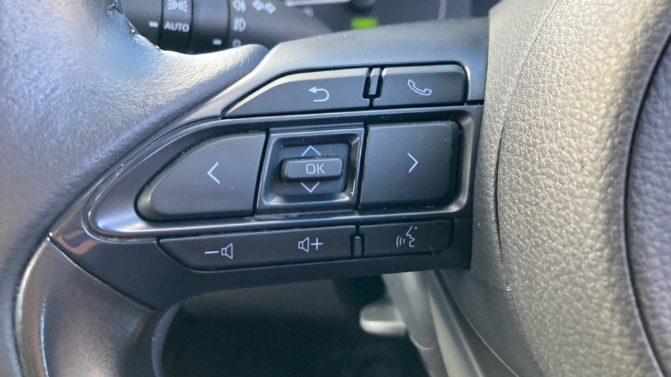 Toyota Yaris 1.5 Hybrid Icon 5dr CVT Hybrid Hatchback - Image 35