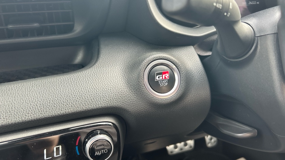Toyota Yaris 1.5 Hybrid GR Sport 5dr CVT Hybrid Hatchback - Image 16