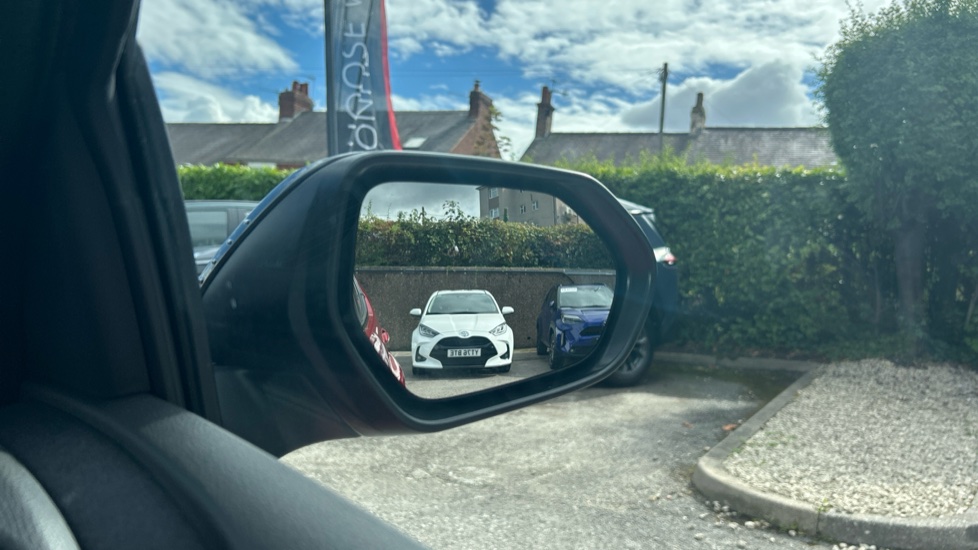 Toyota Yaris 1.5 Hybrid GR Sport 5dr CVT Hybrid Hatchback - Image 36