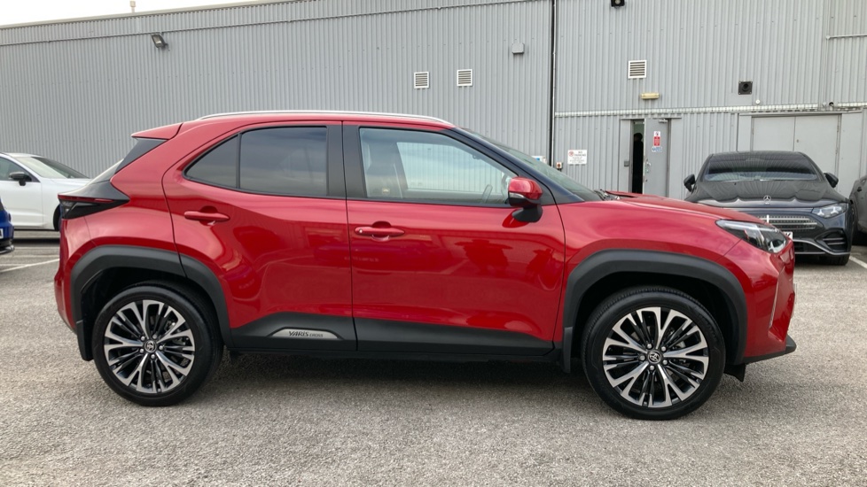 Toyota Yaris Cross 1.5 Hybrid Excel 5dr CVT Hybrid Estate - Image 23