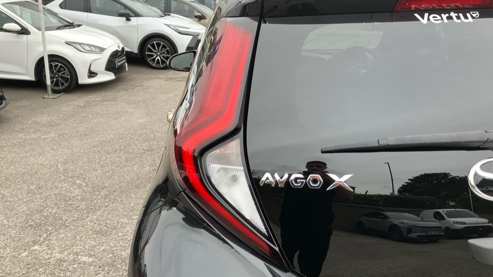 Toyota Aygo X 1.0 VVT-i Edge 5dr Petrol Hatchback - Image 21