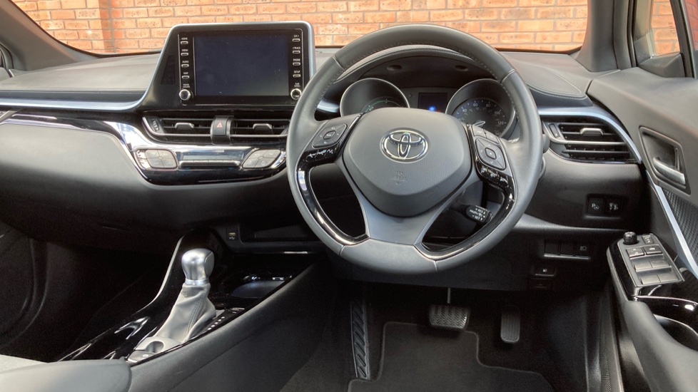 Toyota C-HR 1.8 Hybrid Design 5dr CVT Hybrid Hatchback - Image 6