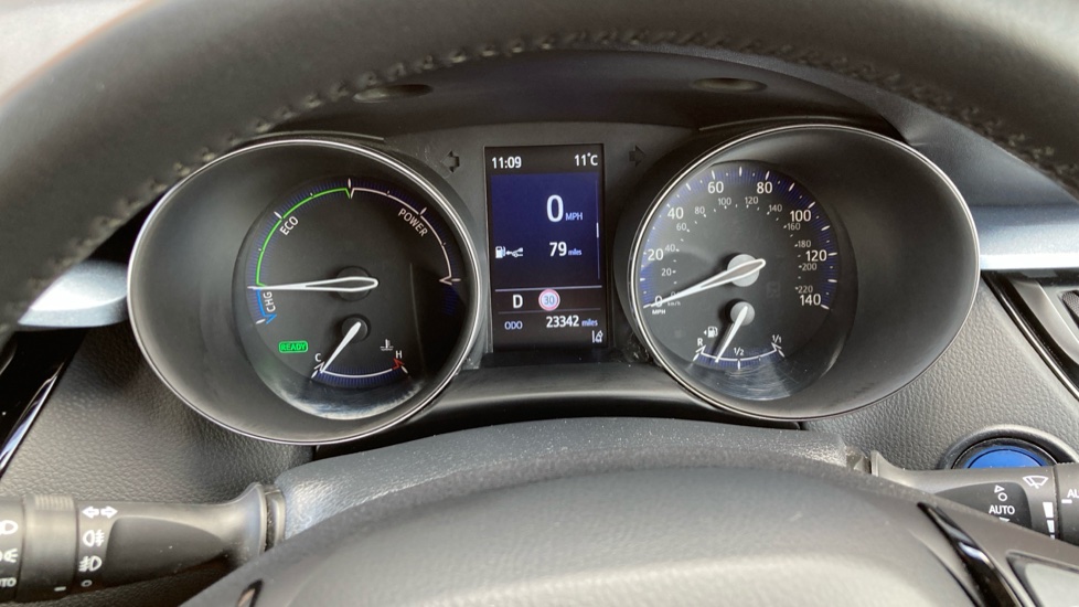 Toyota C-HR 1.8 Hybrid Design 5dr CVT Hybrid Hatchback - Image 11