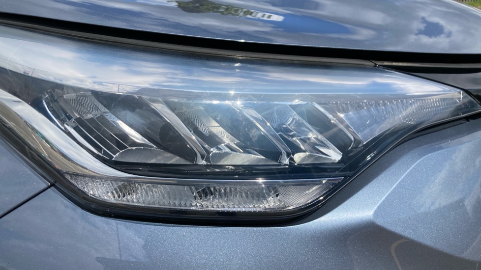 Toyota C-HR 1.8 Hybrid Design 5dr CVT Hybrid Hatchback - Image 20