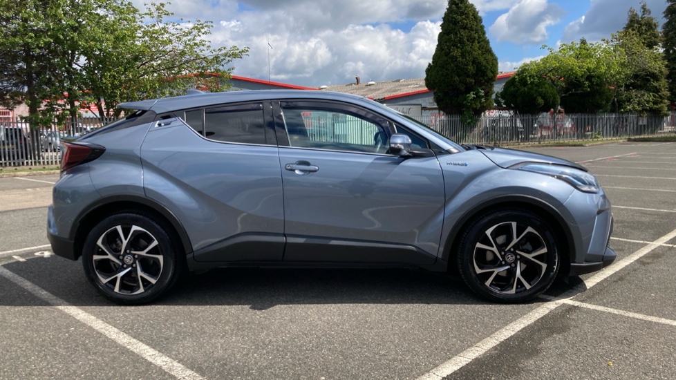 Toyota C-HR 1.8 Hybrid Design 5dr CVT Hybrid Hatchback - Image 23