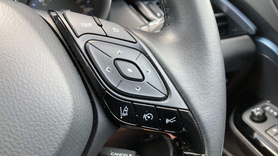 Toyota C-HR 1.8 Hybrid Design 5dr CVT Hybrid Hatchback - Image 29