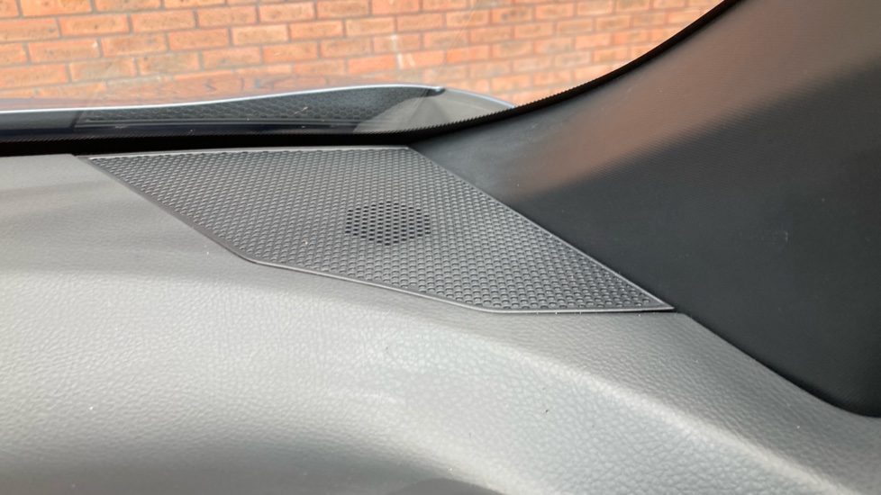 Toyota C-HR 1.8 Hybrid Design 5dr CVT Hybrid Hatchback - Image 34