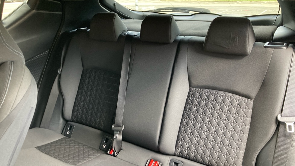Toyota C-HR 1.8 Hybrid Design 5dr CVT Hybrid Hatchback - Image 38