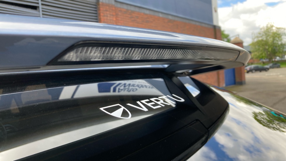 Toyota C-HR 1.8 Hybrid Design 5dr CVT Hybrid Hatchback - Image 41