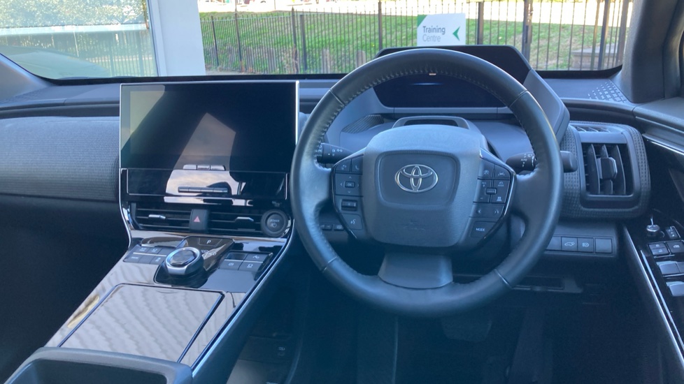 Toyota bZ4X 150kW Motion 71.4kWh 5dr Auto [11kW] Electric Hatchback - Image 6