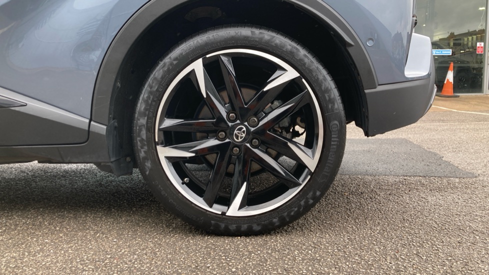 Toyota C-HR 1.8 Hybrid GR Sport 5dr CVT Hybrid Hatchback - Image 25