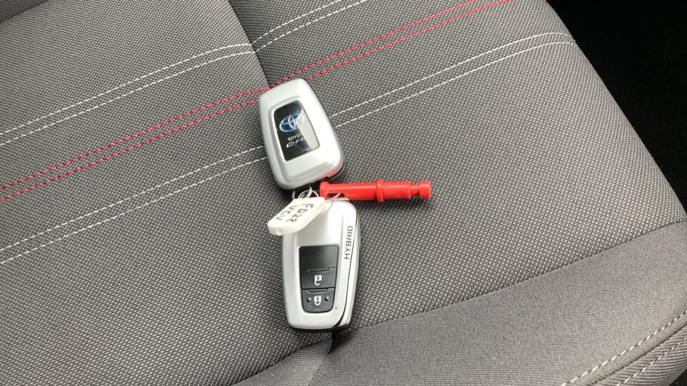 Toyota C-HR 1.8 Hybrid GR Sport 5dr CVT Hybrid Hatchback - Image 28