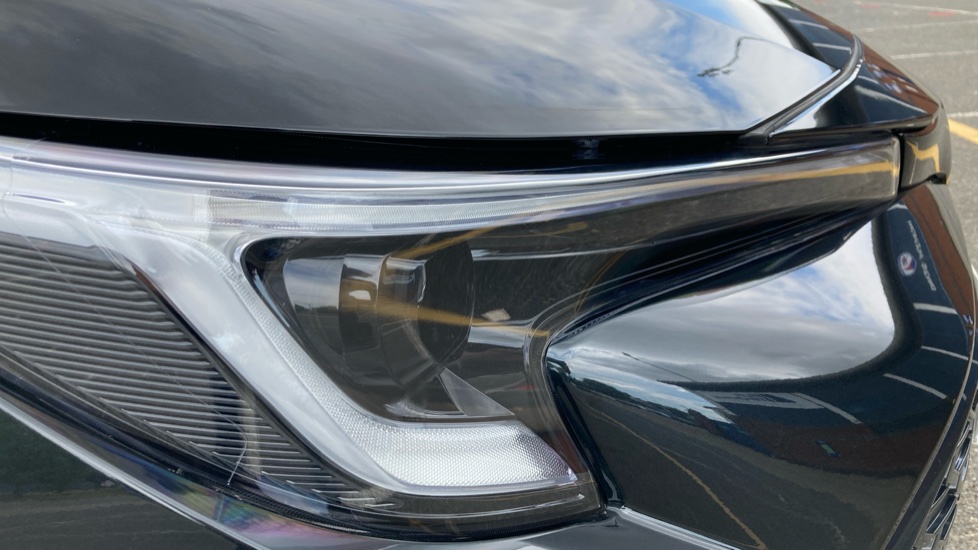 Toyota Corolla 1.8 Hybrid Design 5dr CVT Hybrid Hatchback - Image 20