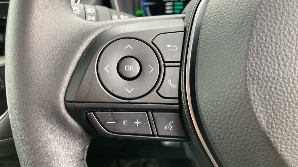 Toyota Corolla 1.8 Hybrid Design 5dr CVT Hybrid Hatchback - Image 40