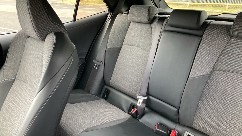 Toyota Corolla 1.8 Hybrid Design 5dr CVT Hybrid Hatchback - Image 44