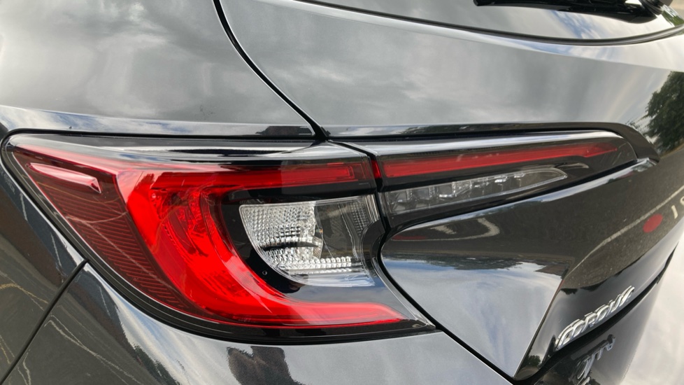 Toyota Corolla 1.8 Hybrid Design 5dr CVT Hybrid Hatchback - Image 45