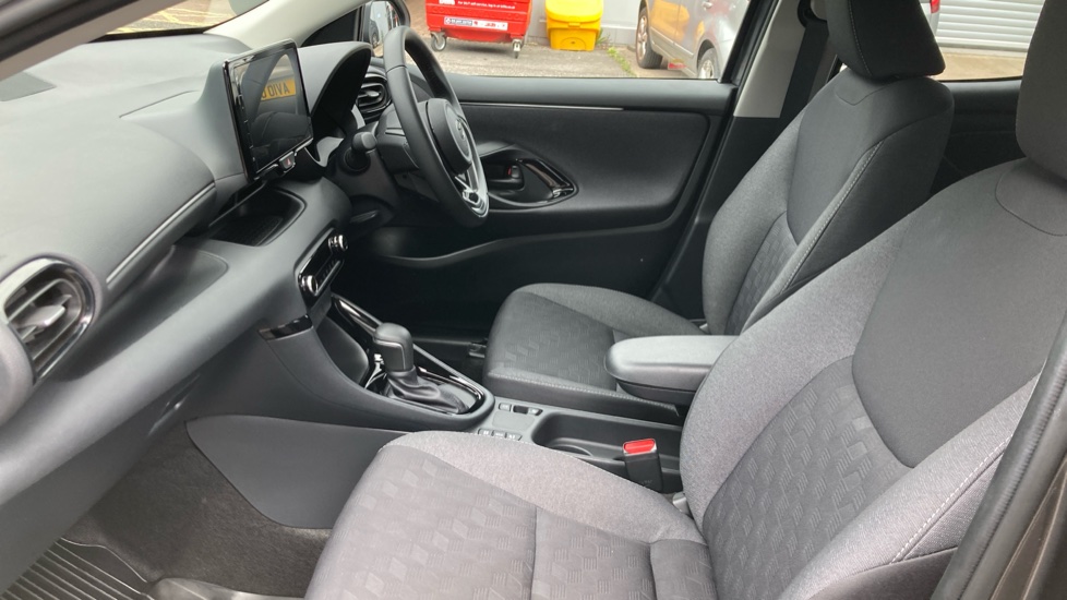 Toyota Yaris 1.5 Hybrid Design 5dr CVT Hybrid Hatchback - Image 5