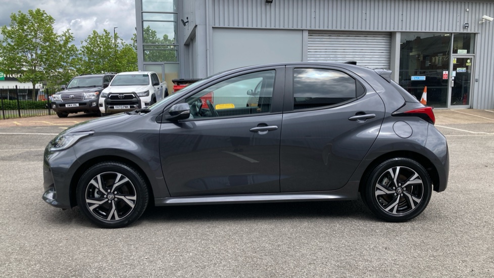Toyota Yaris 1.5 Hybrid Design 5dr CVT Hybrid Hatchback - Image 24