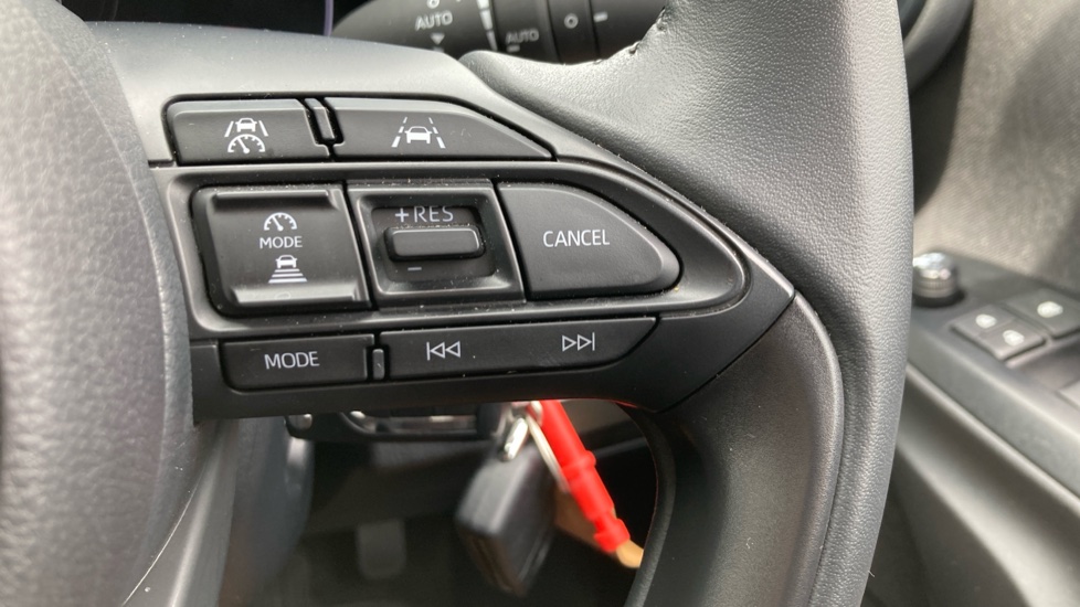 Toyota Yaris 1.5 Hybrid Design 5dr CVT Hybrid Hatchback - Image 29