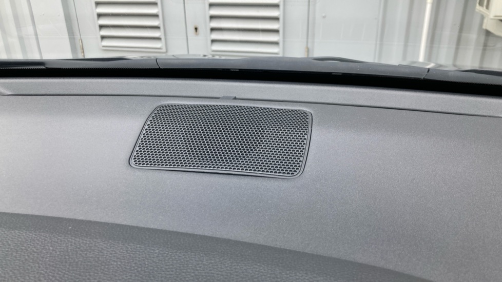 Toyota Yaris 1.5 Hybrid Design 5dr CVT Hybrid Hatchback - Image 36