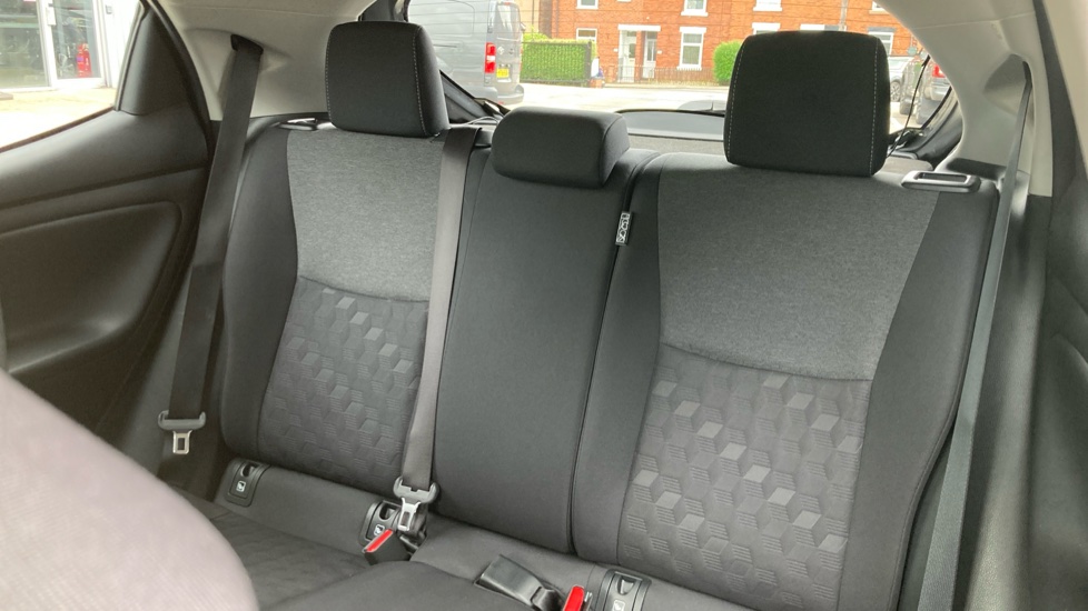 Toyota Yaris 1.5 Hybrid Design 5dr CVT Hybrid Hatchback - Image 39