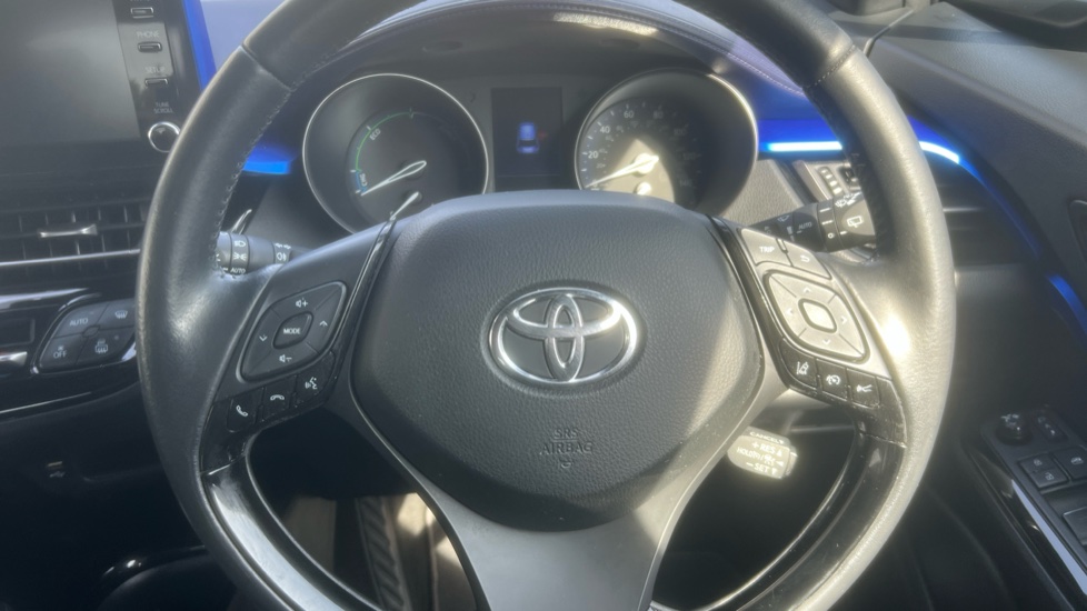Toyota C-HR 2.0 Hybrid Dynamic 5dr CVT Hybrid Hatchback - Image 10