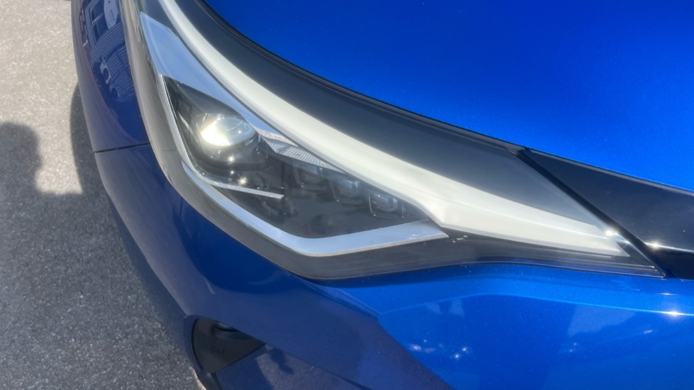 Toyota C-HR 2.0 Hybrid Dynamic 5dr CVT Hybrid Hatchback - Image 20