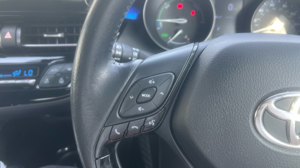 Toyota C-HR 2.0 Hybrid Dynamic 5dr CVT Hybrid Hatchback - Image 31