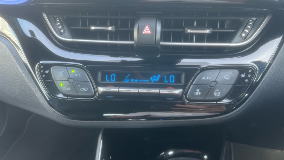 Toyota C-HR 2.0 Hybrid Dynamic 5dr CVT Hybrid Hatchback - Image 32