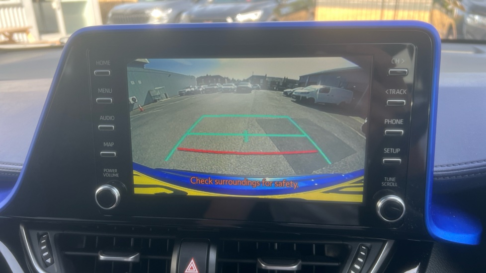 Toyota C-HR 2.0 Hybrid Dynamic 5dr CVT Hybrid Hatchback - Image 33