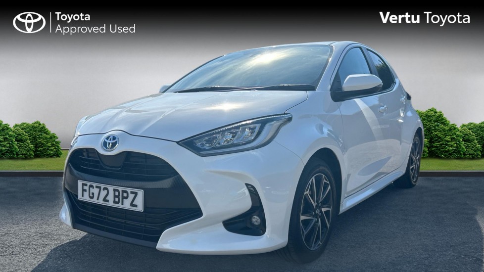 Toyota Yaris 1.5 Hybrid Design 5dr CVT Hybrid Hatchback - Image 3