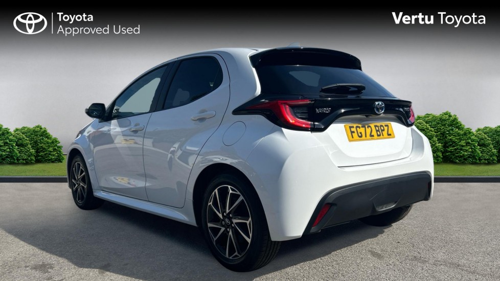 Toyota Yaris 1.5 Hybrid Design 5dr CVT Hybrid Hatchback - Image 4