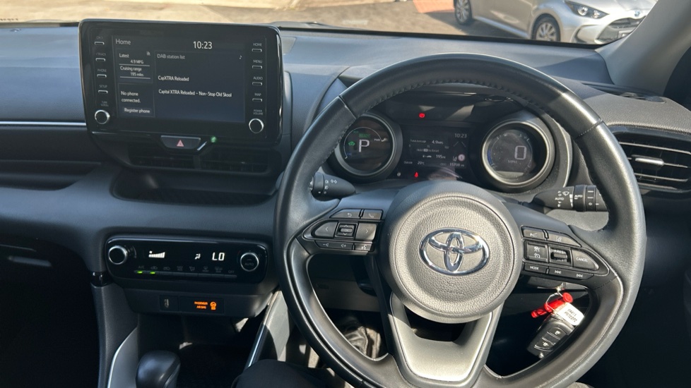 Toyota Yaris 1.5 Hybrid Design 5dr CVT Hybrid Hatchback - Image 7