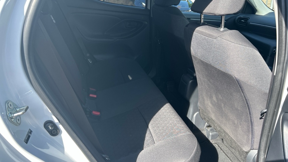 Toyota Yaris 1.5 Hybrid Design 5dr CVT Hybrid Hatchback - Image 8